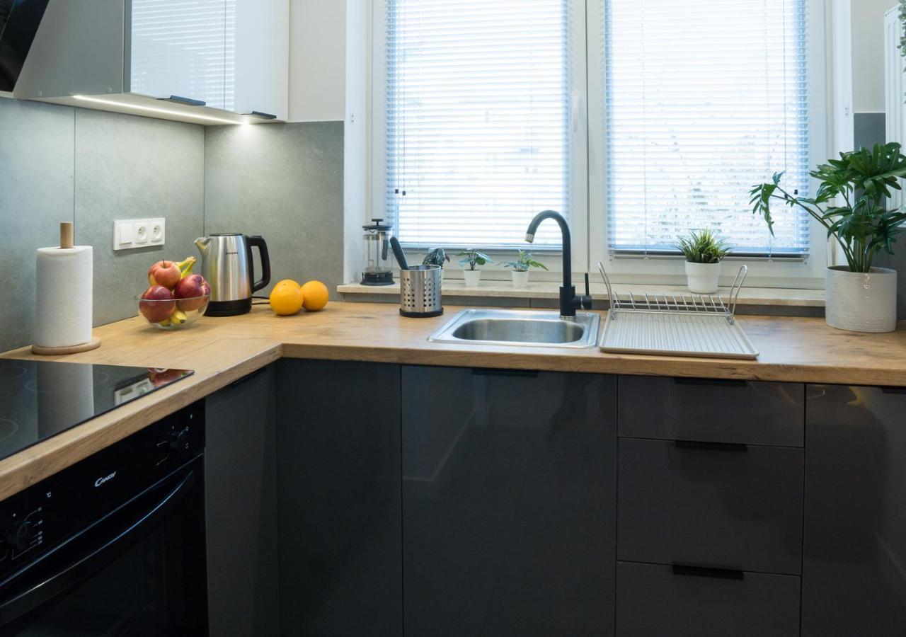 Apartament Sloneczny Kamienica Grochow With Free Parking Warsawa Bagian luar foto
